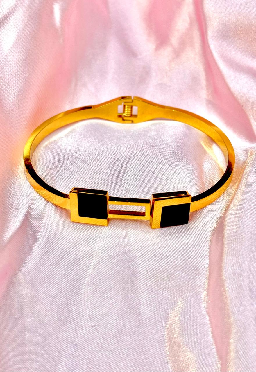 Black Enamel Geometric Link Bracelet (Korean Style)