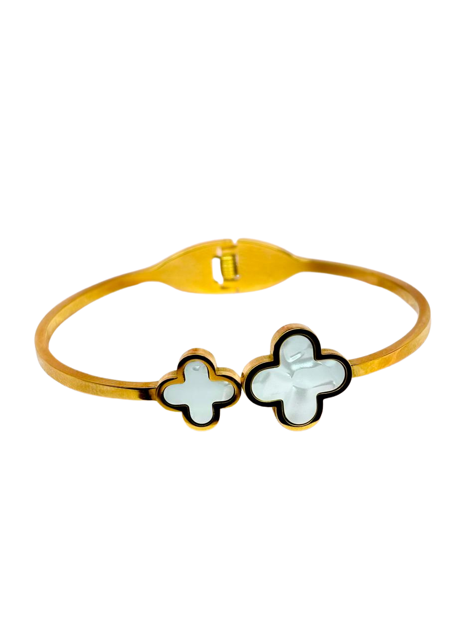 White Clover Korean Bracelet – Stainless Steel Elegance