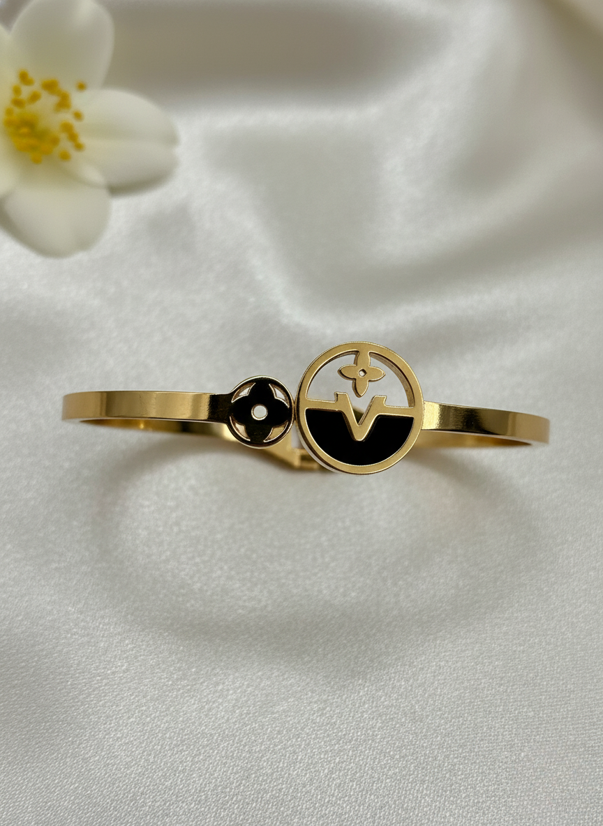 Black Enamel Circle Bracelet – Korean Minimal Chic