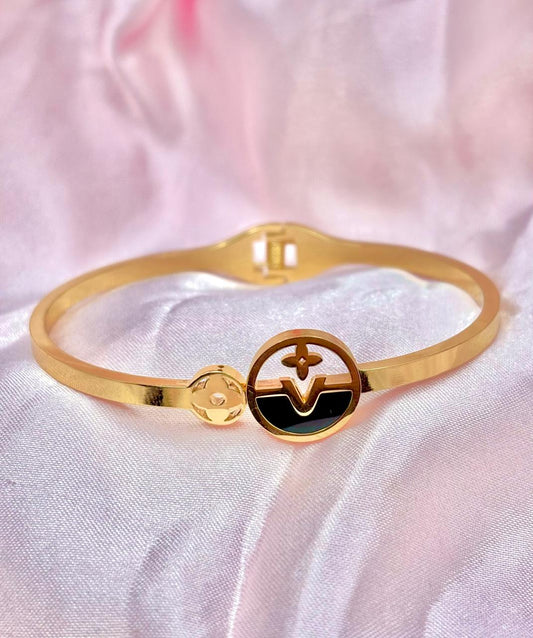 Black Enamel Circle Bracelet – Korean Minimal Chic