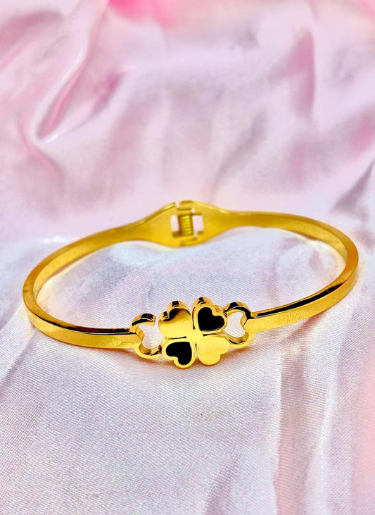 Four Hearts Bracelet – Korean Minimal Gold Elegance