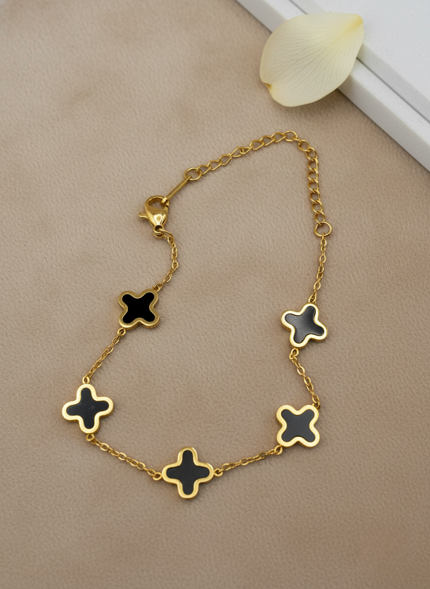 Noir Clover Link Bracelet