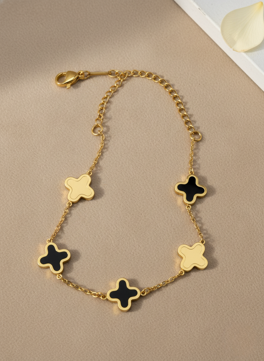Noir Clover Link Bracelet