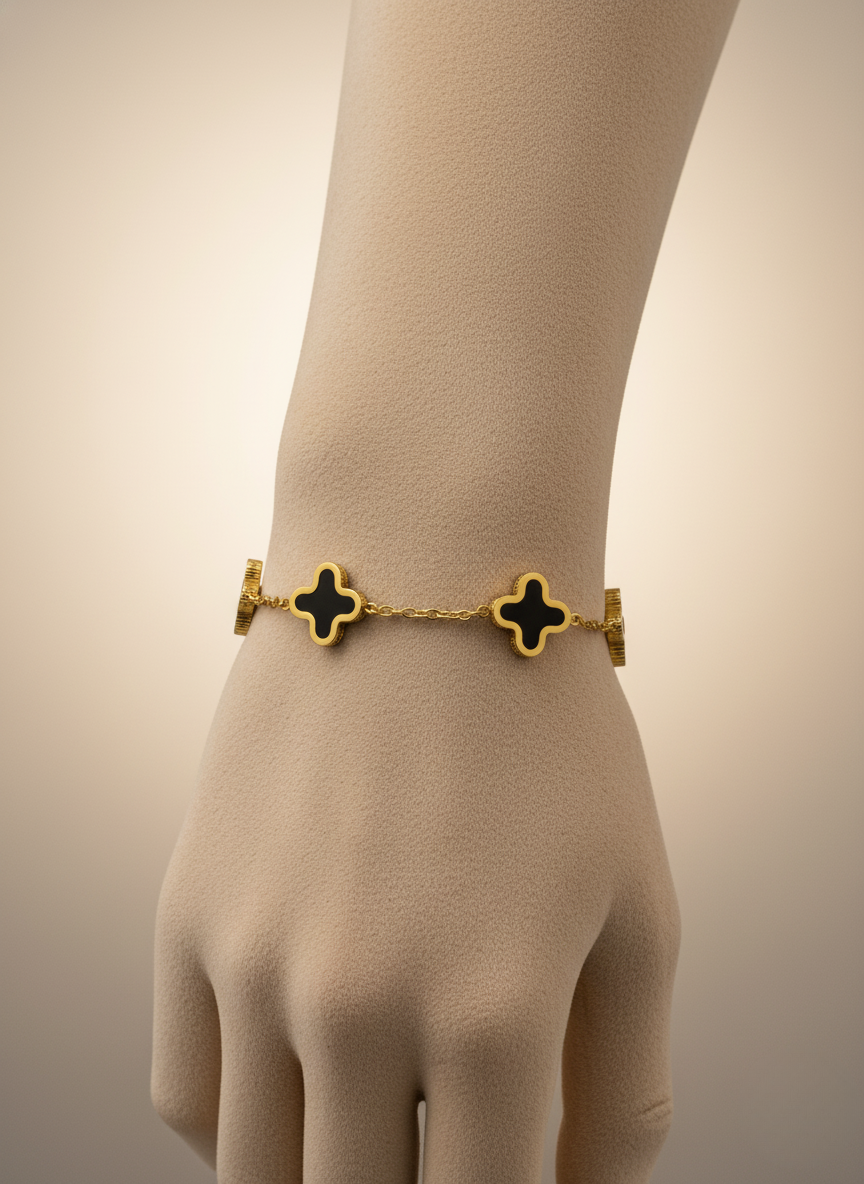 Noir Clover Link Bracelet
