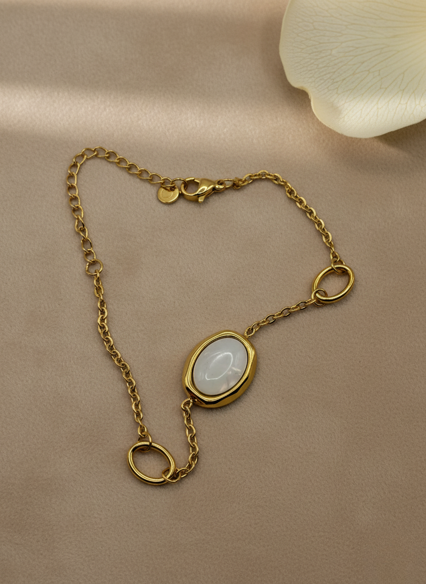 Luna Oval Bracelet