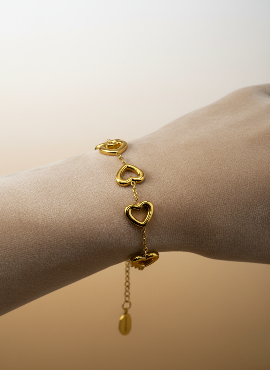 Aurea Heart Link Bracelet