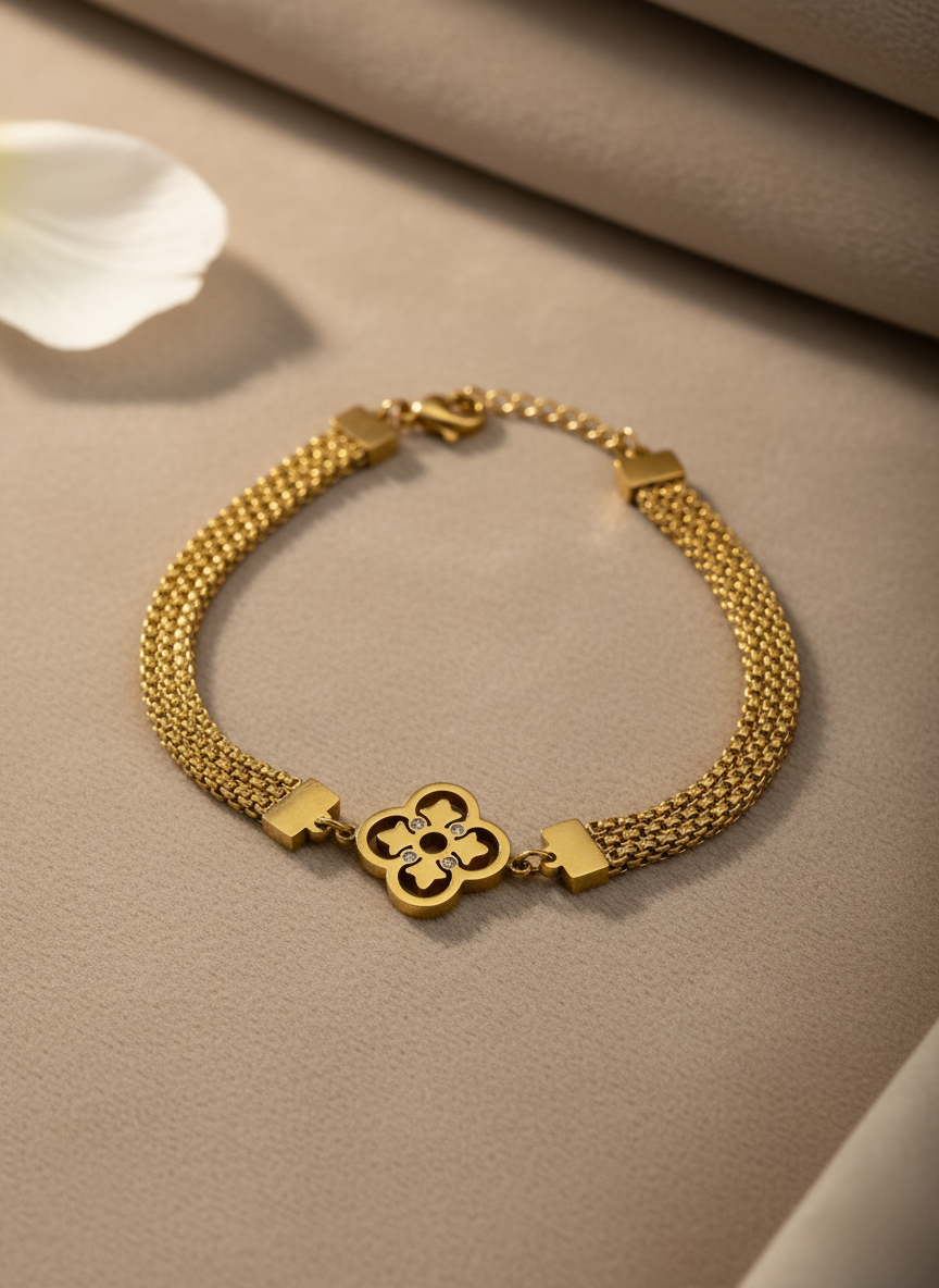 Aurelia Clover Mesh Bracelet