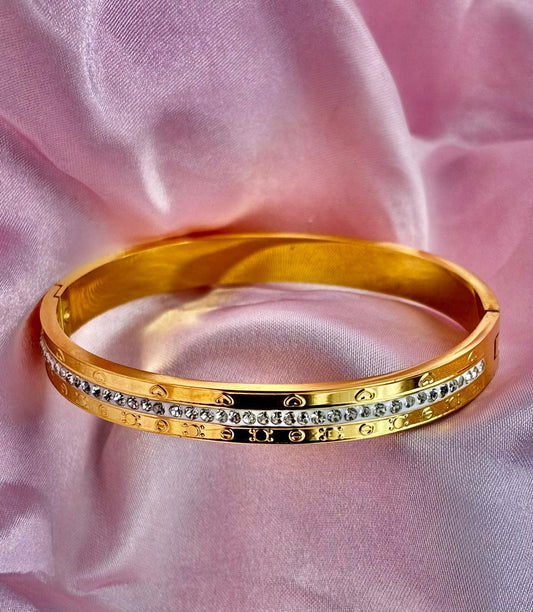 Single Row Crystal Gold Bracelet – Classic Elegance
