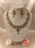 Emerald Glow AD Necklace Set